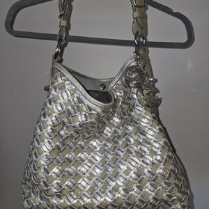 Elegant Silver and Cream Woven Handbag